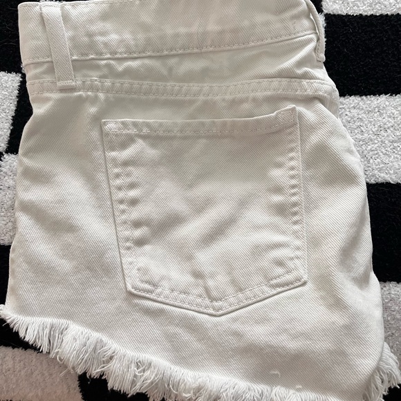 Pistola low rise Gigi white cut off denim shorts - Picture 5 of 7